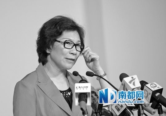 昨日,廣州市副市長貢兒珍在新聞發(fā)布會(huì)上回答記者提問。南都記者 馮宙鋒 實(shí)習(xí)生 藍(lán)冰珣 攝 昨日,廣州市副市長貢兒珍在新聞發(fā)布會(huì)上回答記者提問。南都記者 馮宙鋒 實(shí)習(xí)生 藍(lán)冰珣 攝