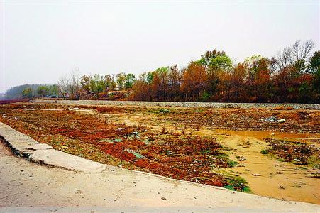 這條河見(jiàn)證了雷鋒幫助村民的故事。